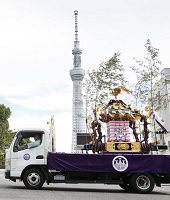 三社祭―2020年　出典：共同通信　2020.10.18 17:01