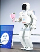 卒業挨拶ーヒューマノイドロボット