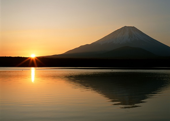 ２０１２年０２月―陽はまた昇る！　どんな人の心にも　どんな国の経済にも。。。